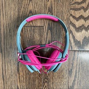 {Sharper Image} Expandable Headphones
